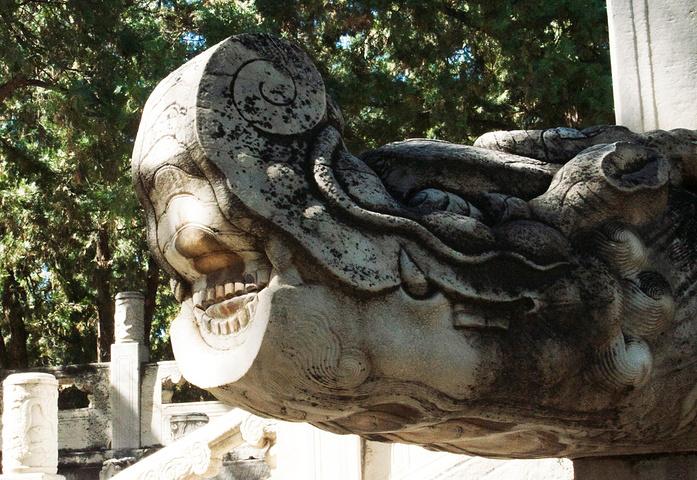 [图说]古今影像大明十三陵－－十五，明神宗万历帝朱翊钧定陵之开放的皇陵-明十三陵背后的帝王传奇