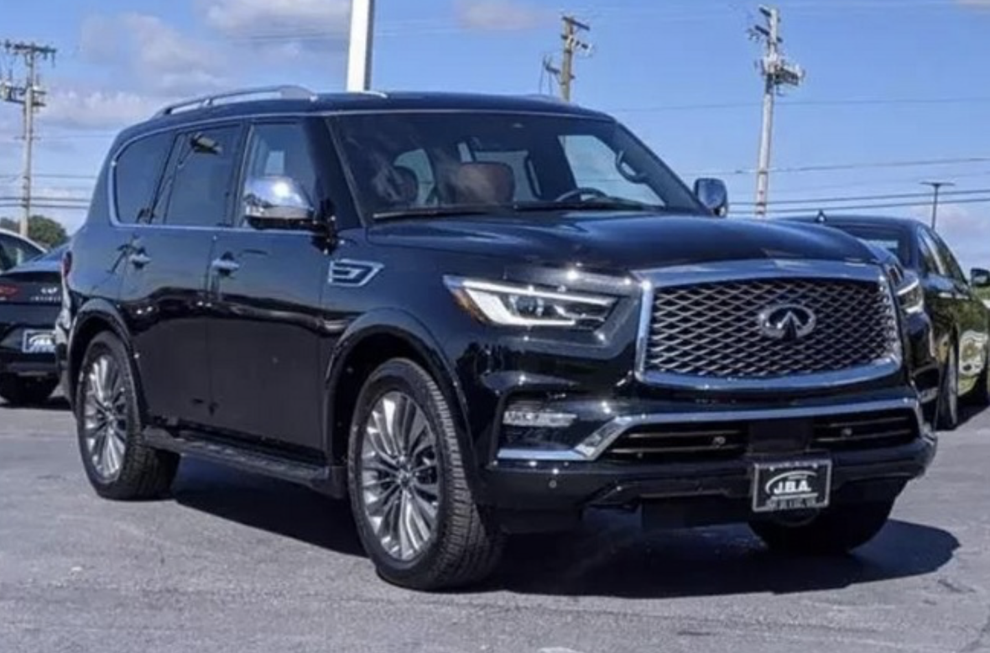 整体造型变化不大英菲尼迪新款qx80海外实拍