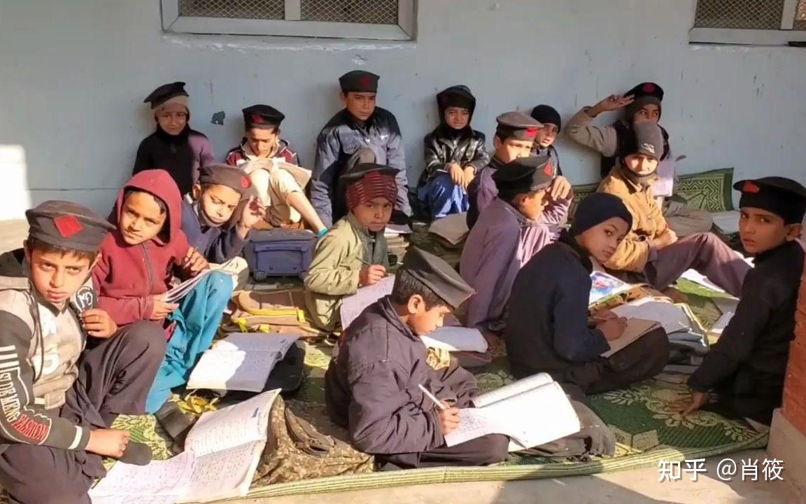 语言、阶级和教育：解构中心以重新思考巴基斯坦教育的包容性- 知乎