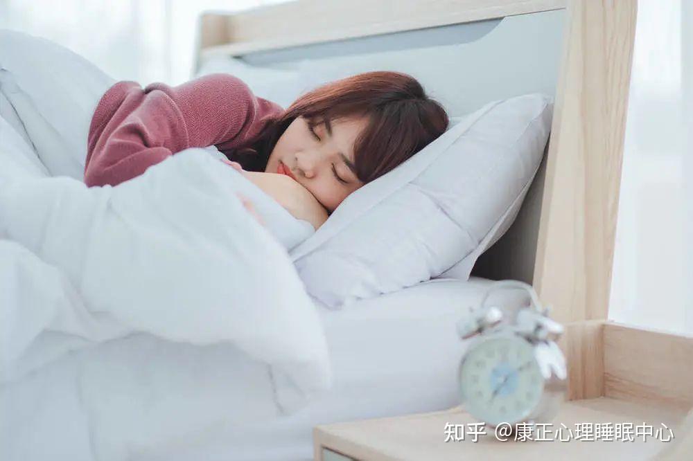 周末补觉的危害可能比熬夜还大? - 知乎
