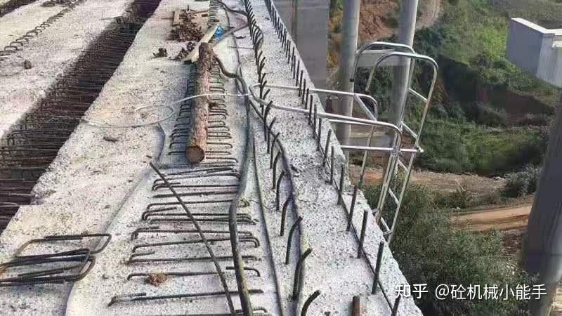 可折叠不锈钢边梁负弯矩张拉挂笼负弯矩操作平台 - 知乎