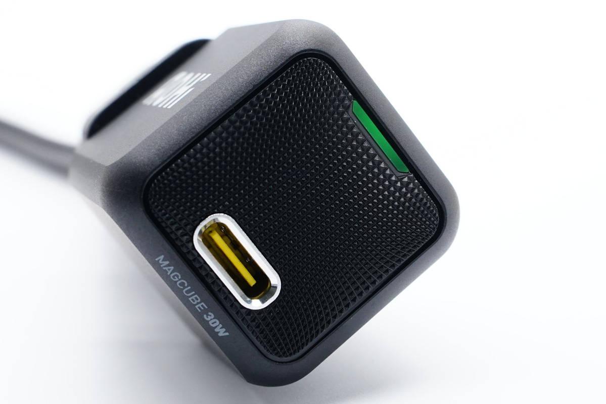 拆解报告aohi奥海迷你30w氮化镓快充充电器