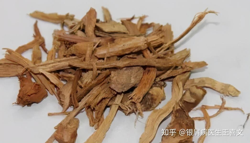古籍中记载的用来治疗银屑病的药材有很多.