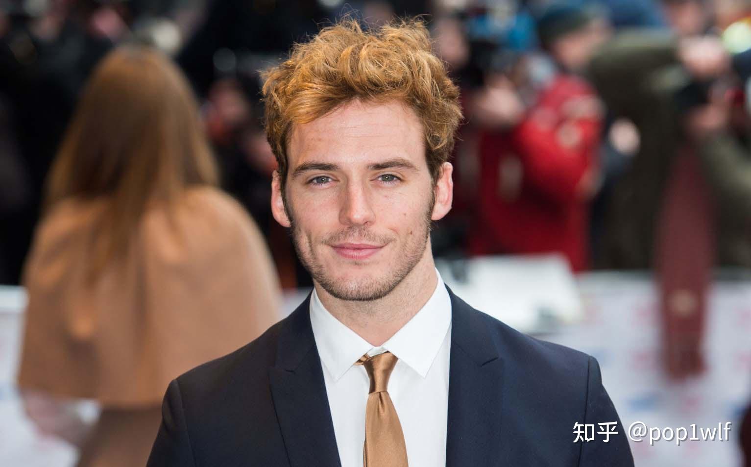 伊诺拉的两位哥哥,大名鼎鼎的夏洛克·福尔摩斯和麦考夫·福尔摩斯