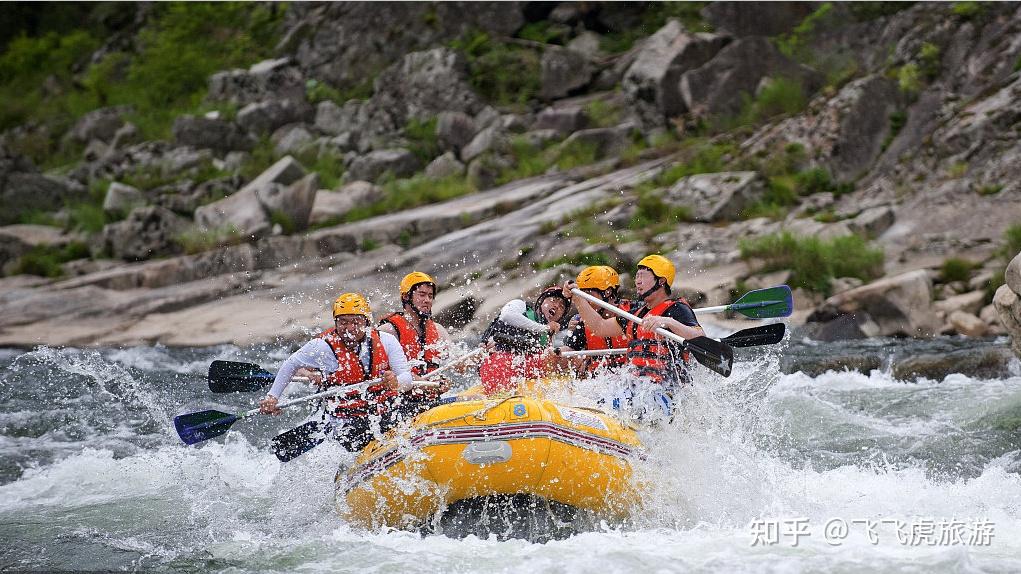 丛林漂流鹤鸣山原始森林全程36公里丛林穿越遍赏惊艳美景