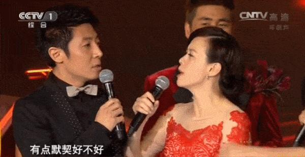 《乘风破浪》第三季开播：谢娜主持终于拿手卡了，有被王心凌甜到(2021乘风破浪第三季播出时间)