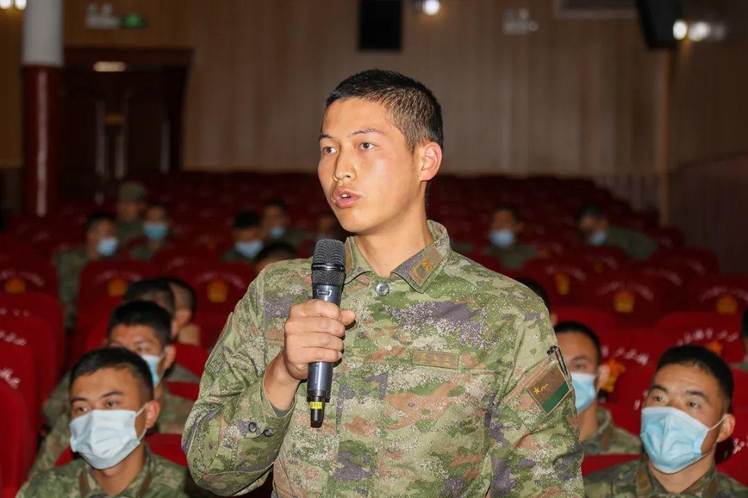 学习宣传贯彻党的二十大精神丨第71集团军王杰部队:宣讲辅导解疑惑