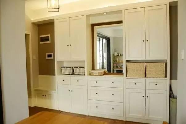 入户玄关画有什么讲究 v2-035ecae2656dae3b0f45966b87773b13_r.jpg