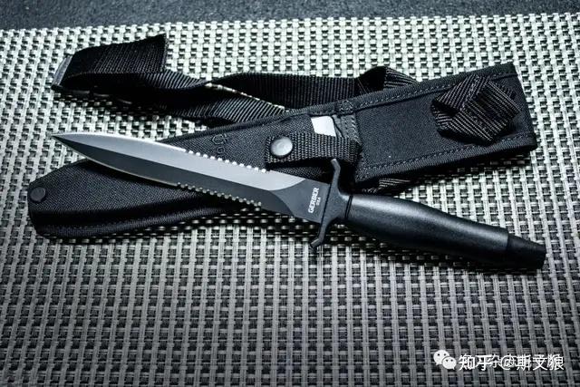 戈博马克2双刃格斗刀图片