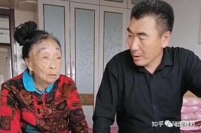 85歲老太馬玉琴直播賺錢被丈夫當成印鈔機她到底圖什麼