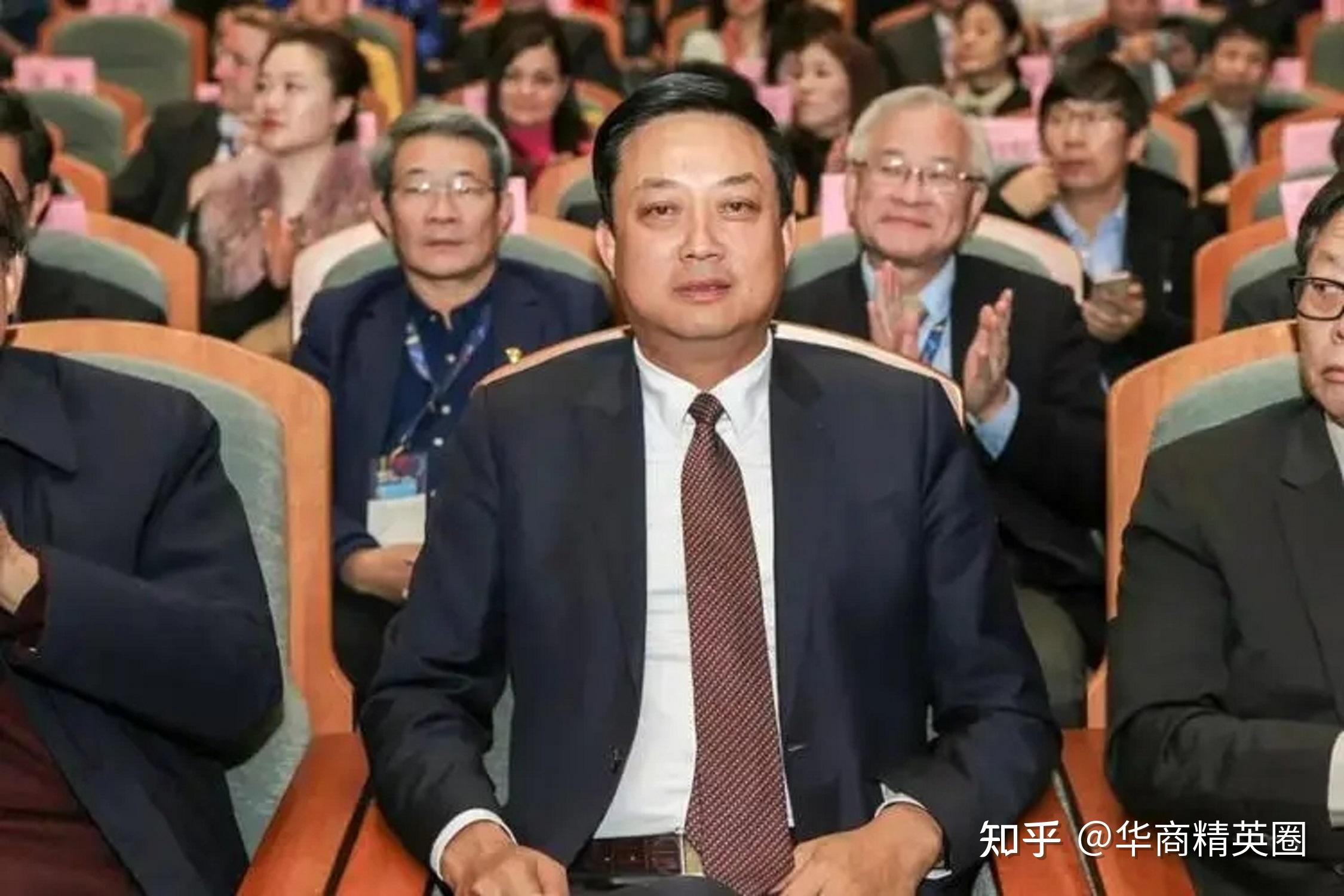 现任一心堂药业集团股份有限公司控股股东,实际控制人,董事长兼总裁