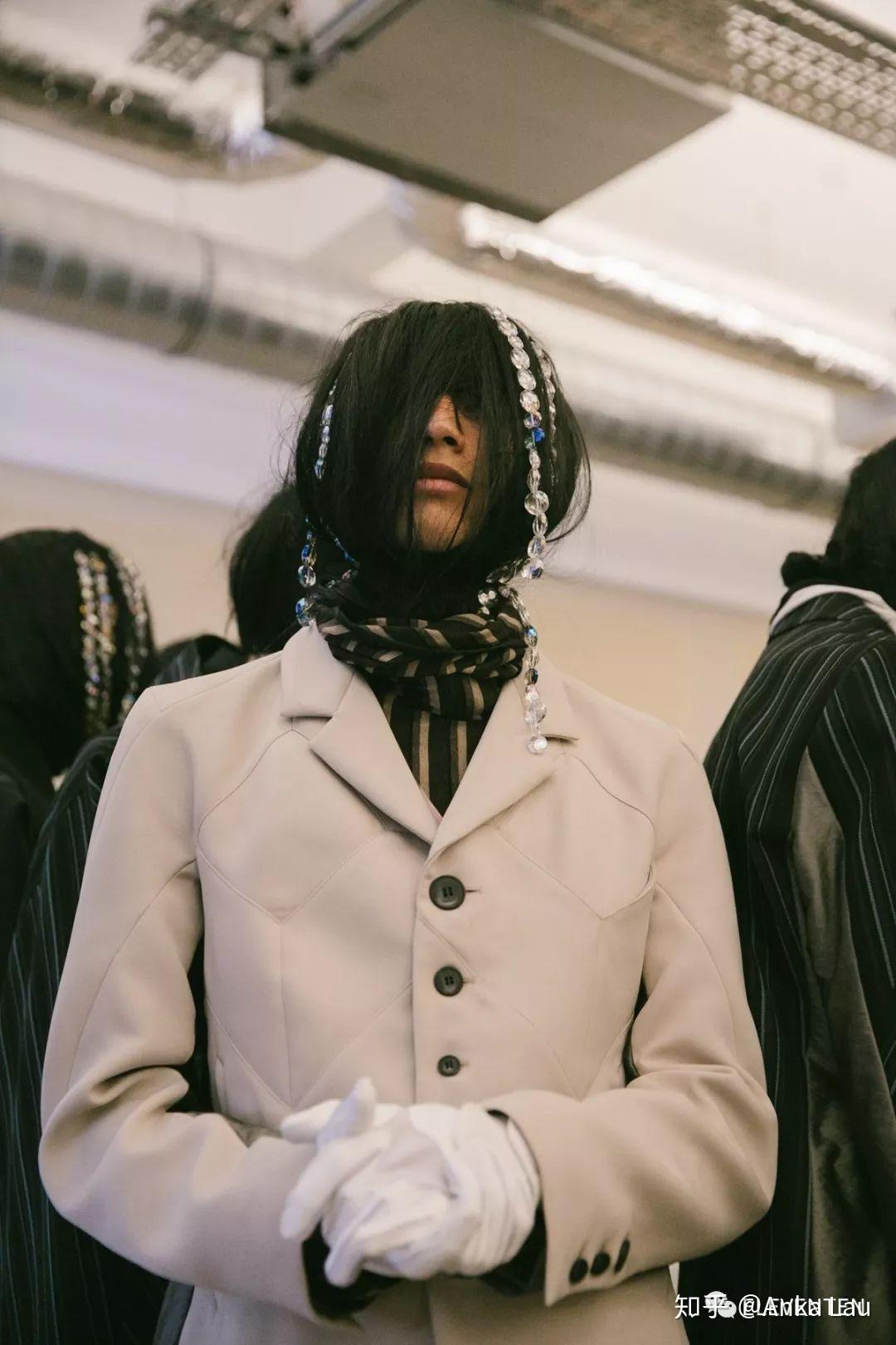 圣马丁设计师kiko kostadinov,入围2019lvmh青年设计大奖半决赛的他