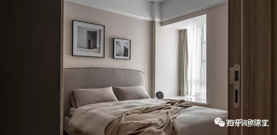 窗户在一边,不居中,窗帘怎么做?