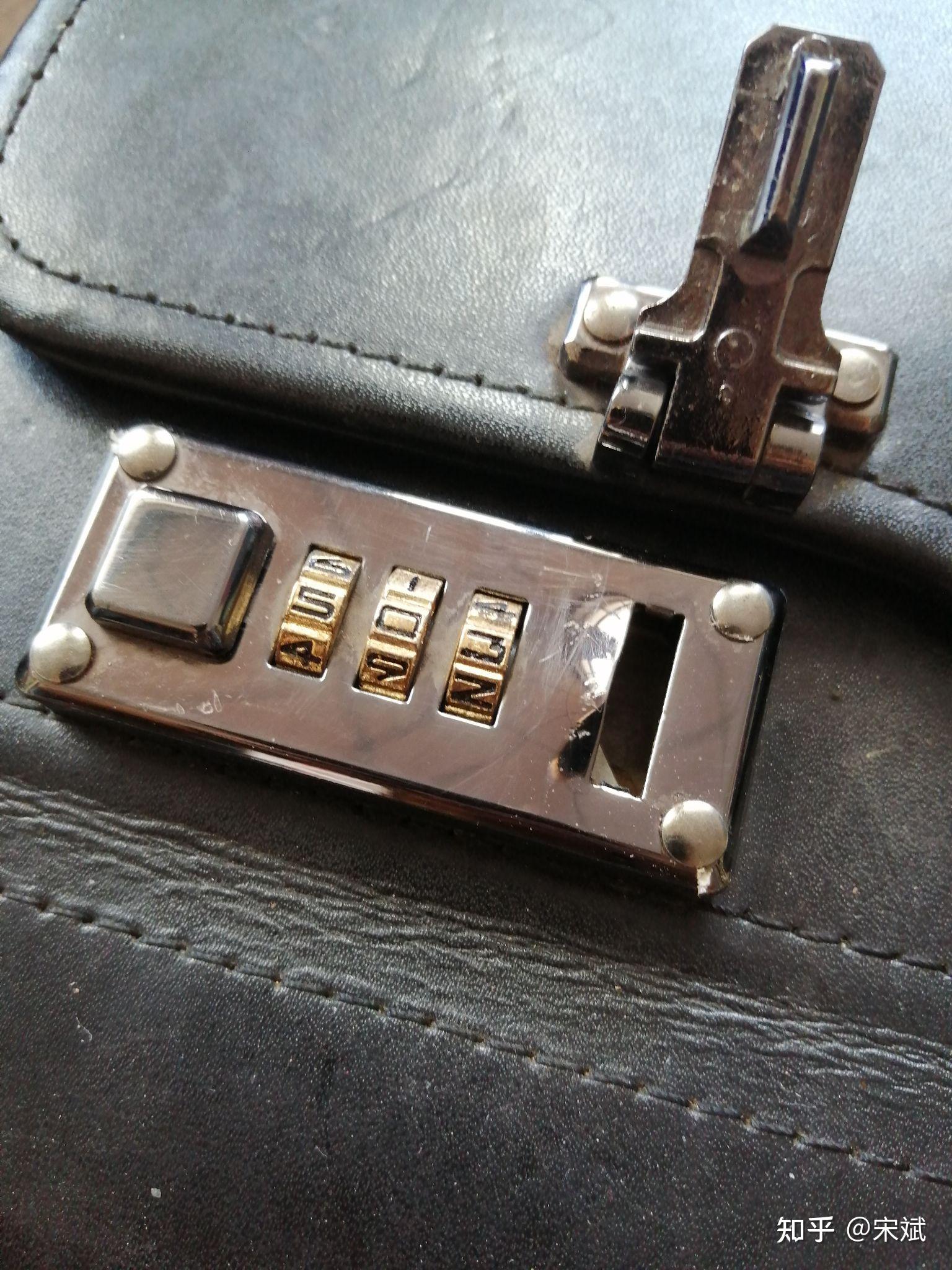 老式拉杆皮箱锁如何更换