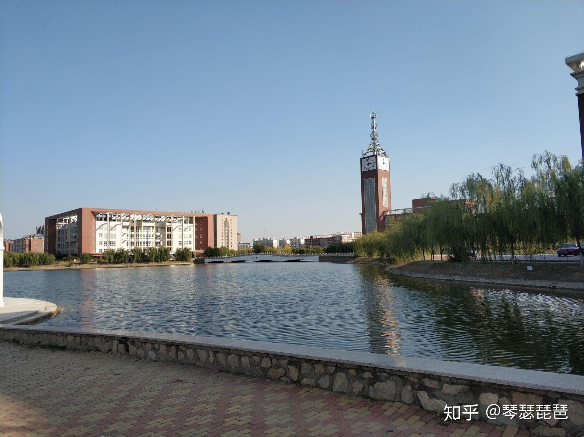北京交通大学海滨学院是独立学院吗？在哪里？是几本？学费多少？