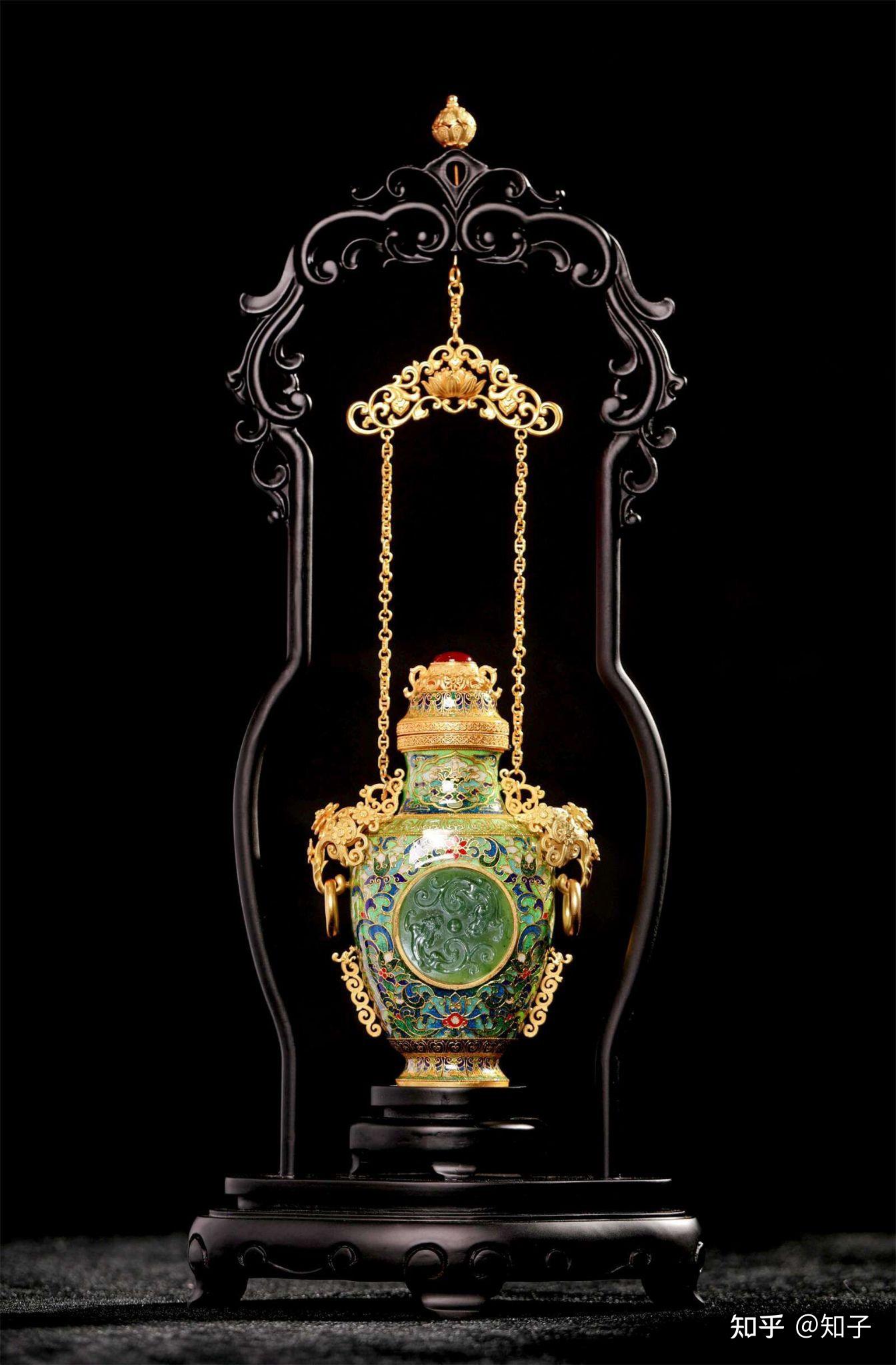 中国工艺美术史上首款金玉链瓶盛世泰瓶