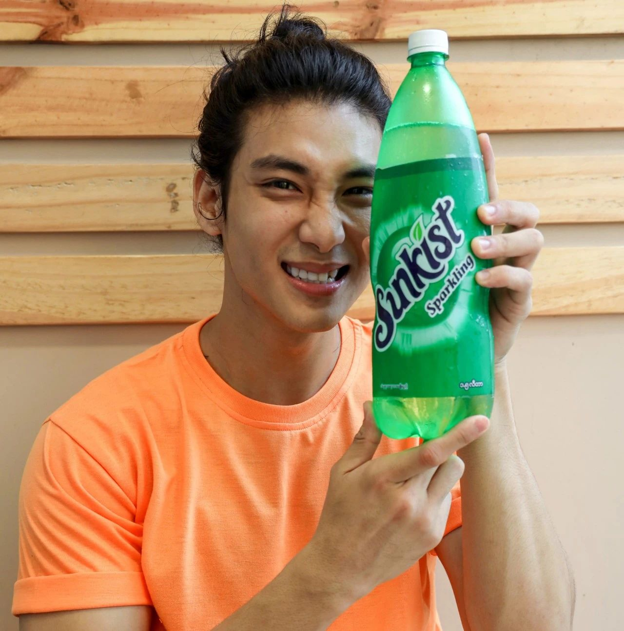 撞脸金城武缅甸188cm男模爆红ins海王身材圈粉全网太平洋是我为他流的