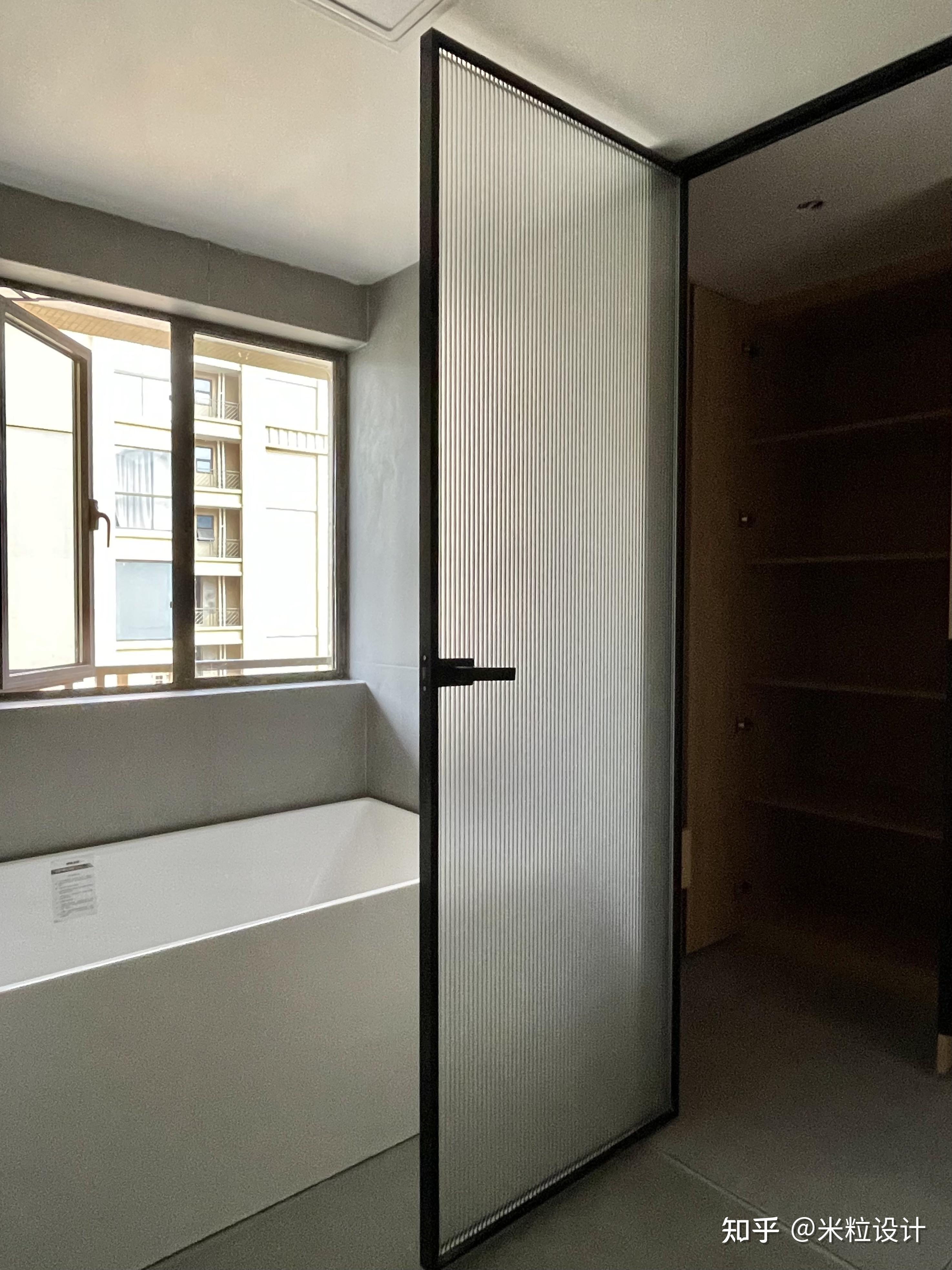 装修笔记丨没有踩雷的超白长虹玻安装技巧及选购指南