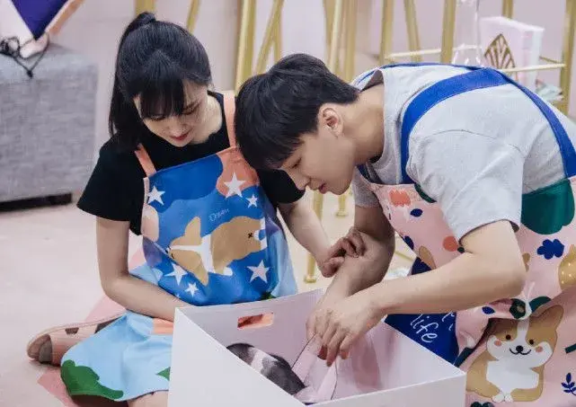 郑爽让弟媳打掉孩子,堂哥发声力挺!而我更担心的是她背后的那些人.