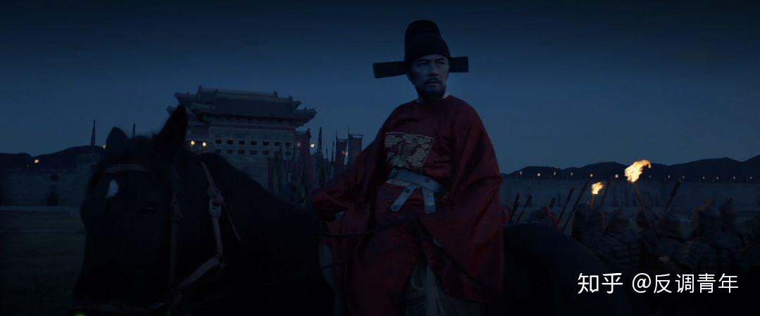 明朝末代皇帝朱由检生性多疑,他担心孙传庭养寇自重,连下数道圣旨