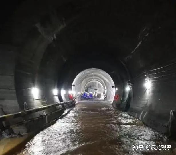 将横断山脉打穿难度堪称地狱级大柱山隧道中国交上完美答卷