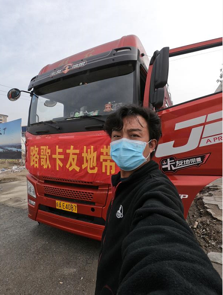 卡友圈的名人"黑哥",用他的实际经历给出了回答.