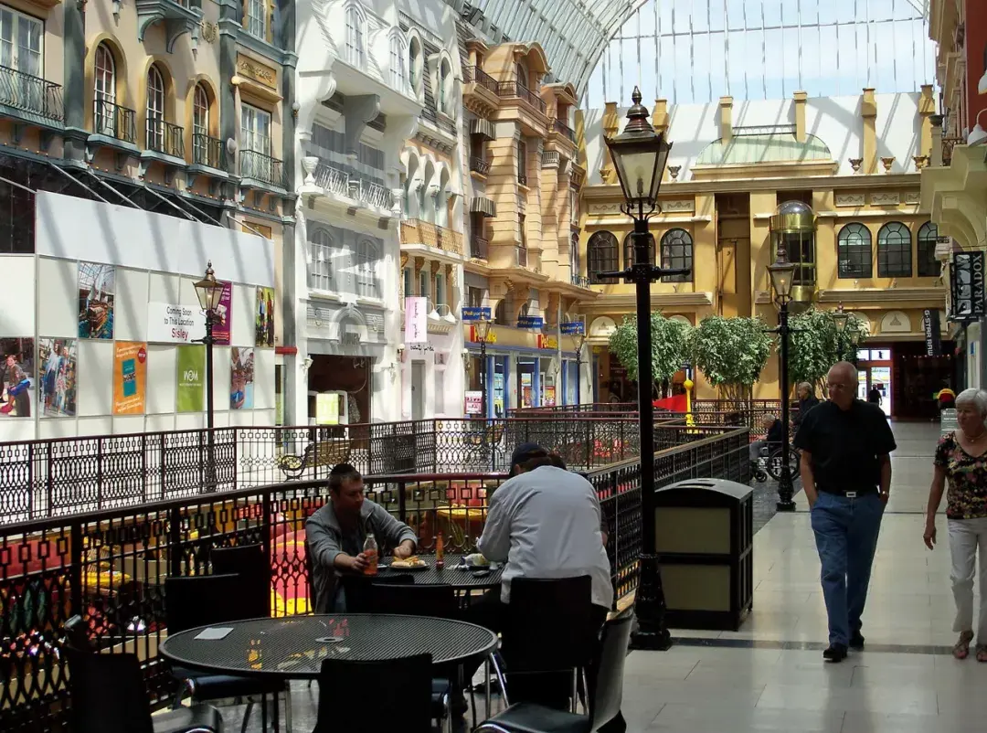 West Edmonton Mall|能满足您一切需求的超级娱乐综合体