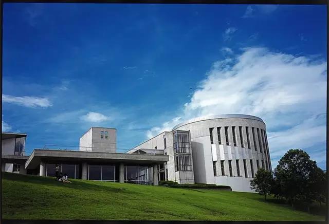 为什么大家都喜欢庆应大学？ - 知乎