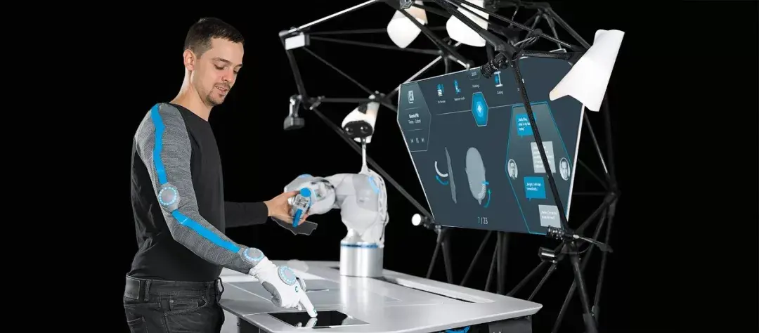 festo仿生机器人家族再添蝙蝠侠与蜘蛛侠为盈利将入局steam教育科技有