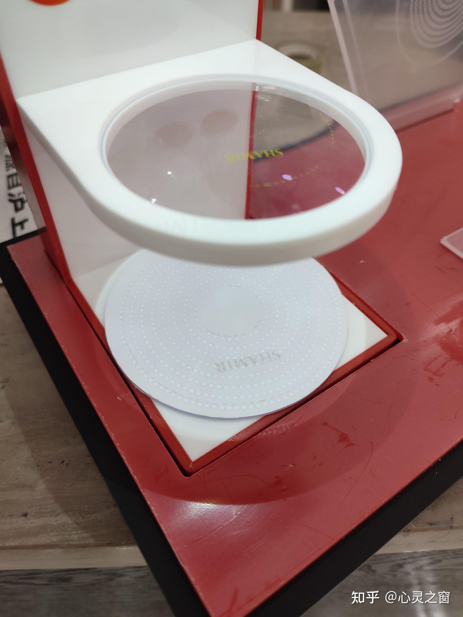 沙米尔睛童近视多点离焦,这款是专为6~18岁学生近视群体设计,也适用但