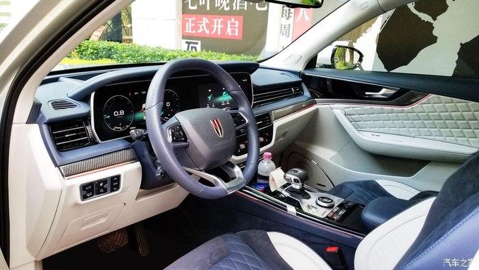 很不错,操控起来很舒服,虽然车大但是可以轻松驾驭内饰这块堪比奔驰