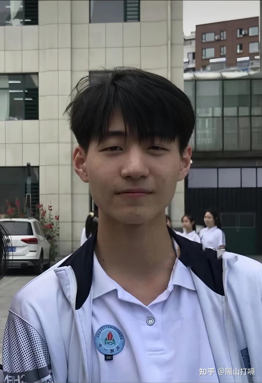 怎么在学校变帅 v2-06436e1c9d946757f3876753591bad0b_r.jpg