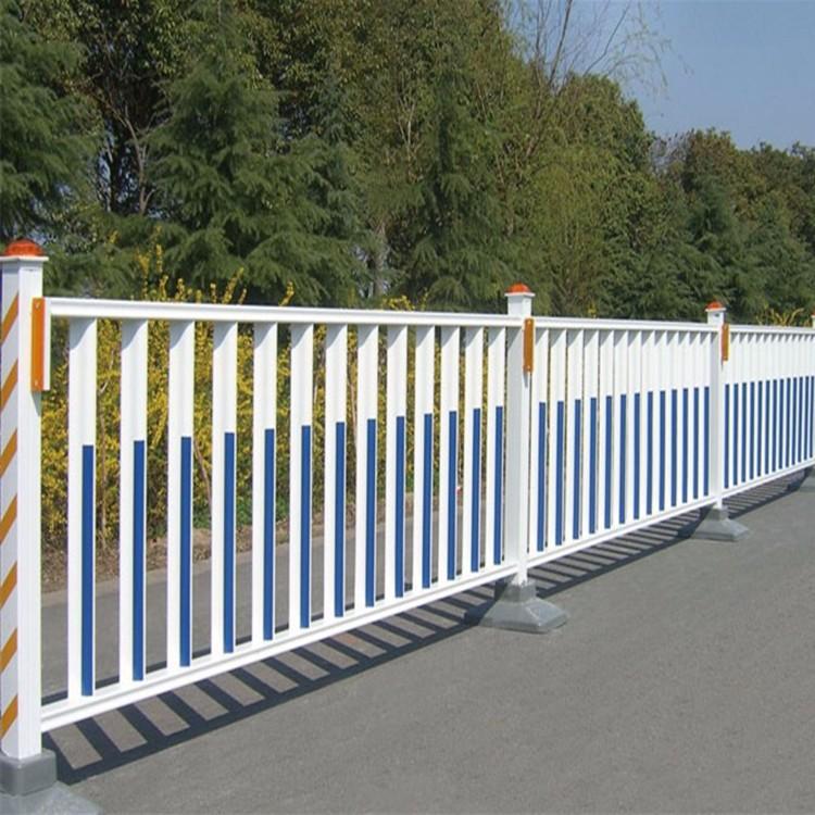 市政护栏网的优点