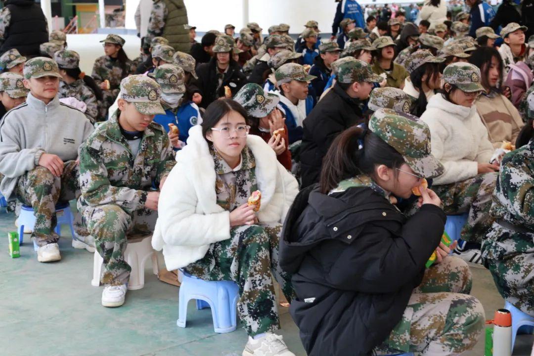 冬日热血,青春当燃——2023年普宁国贤学校七年级学生军训纪实