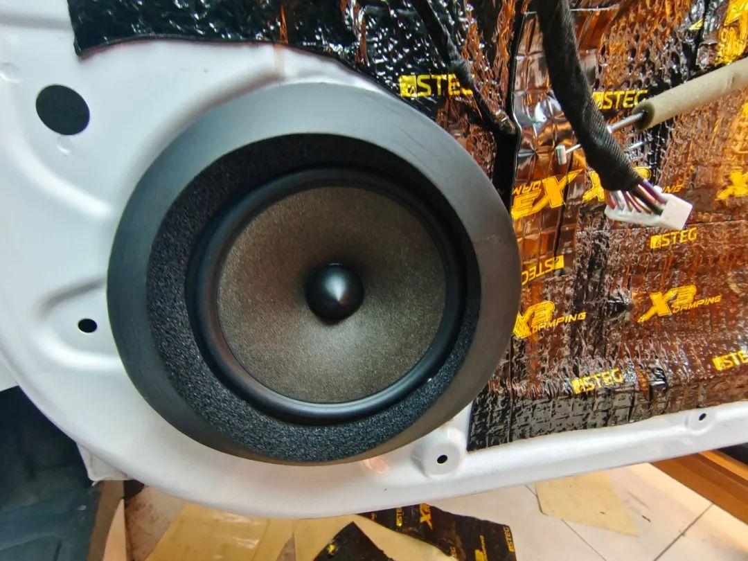 长春西玛汽车音响改装荣威rx5低造价打造全车完美音质