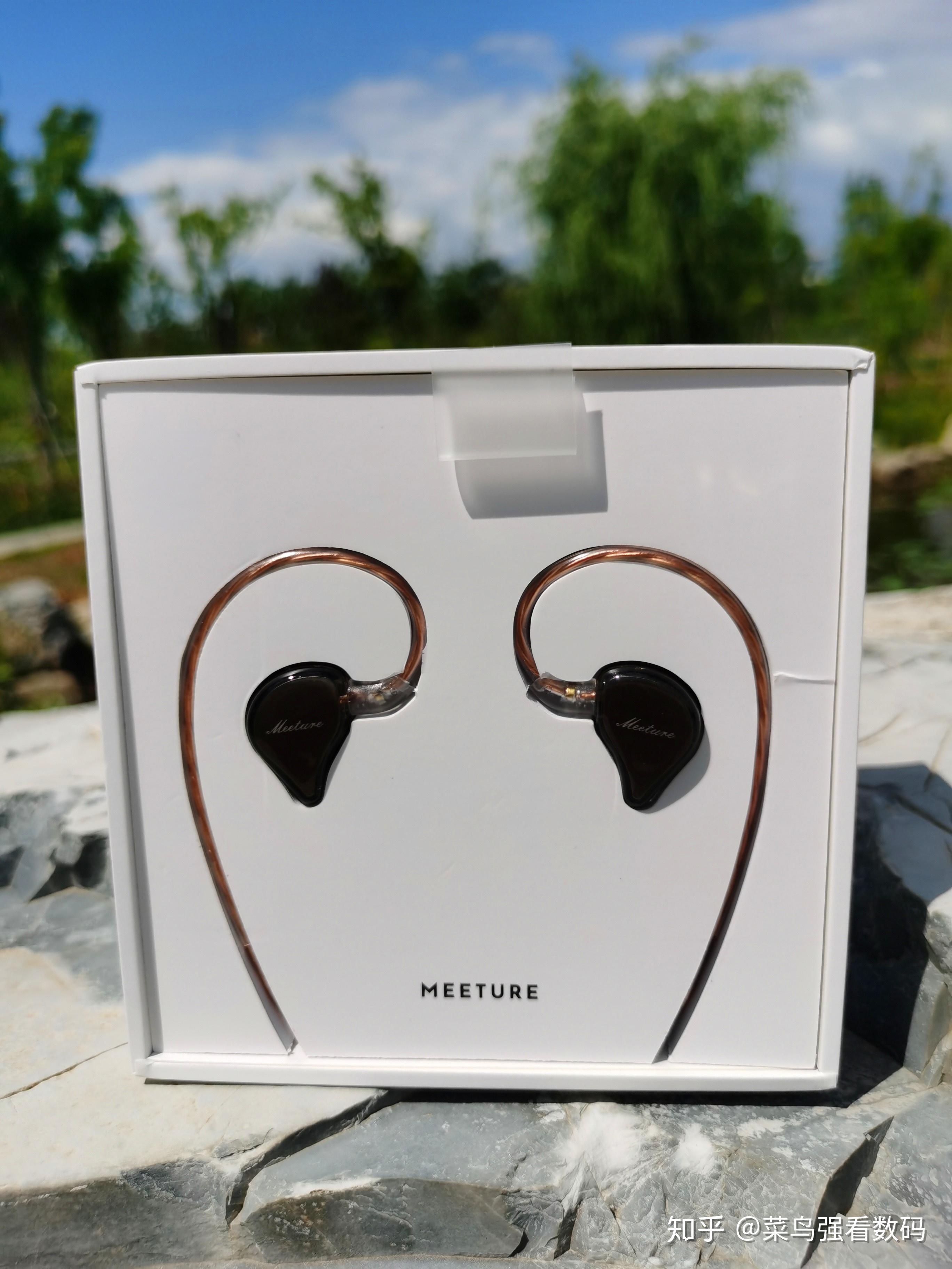 菜鸟强带你看科技感十足的兴戈mt1耳机