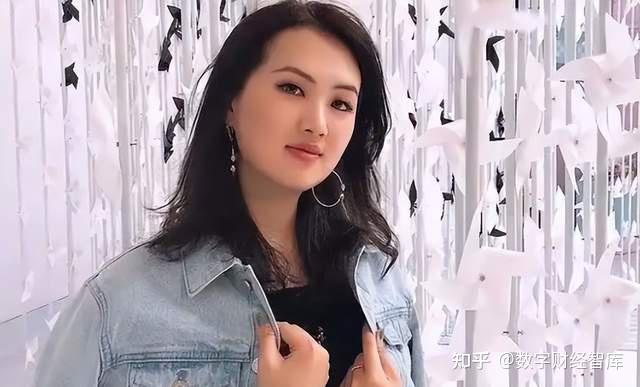 从秘书到任正非第二任妻子,姚凌比丈夫小30岁,生下了姚安娜 - 知乎
