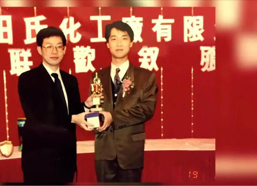 “最帅康熙”马浚伟:49岁北大毕业,51岁成公务员,如今不婚不育 - 知乎