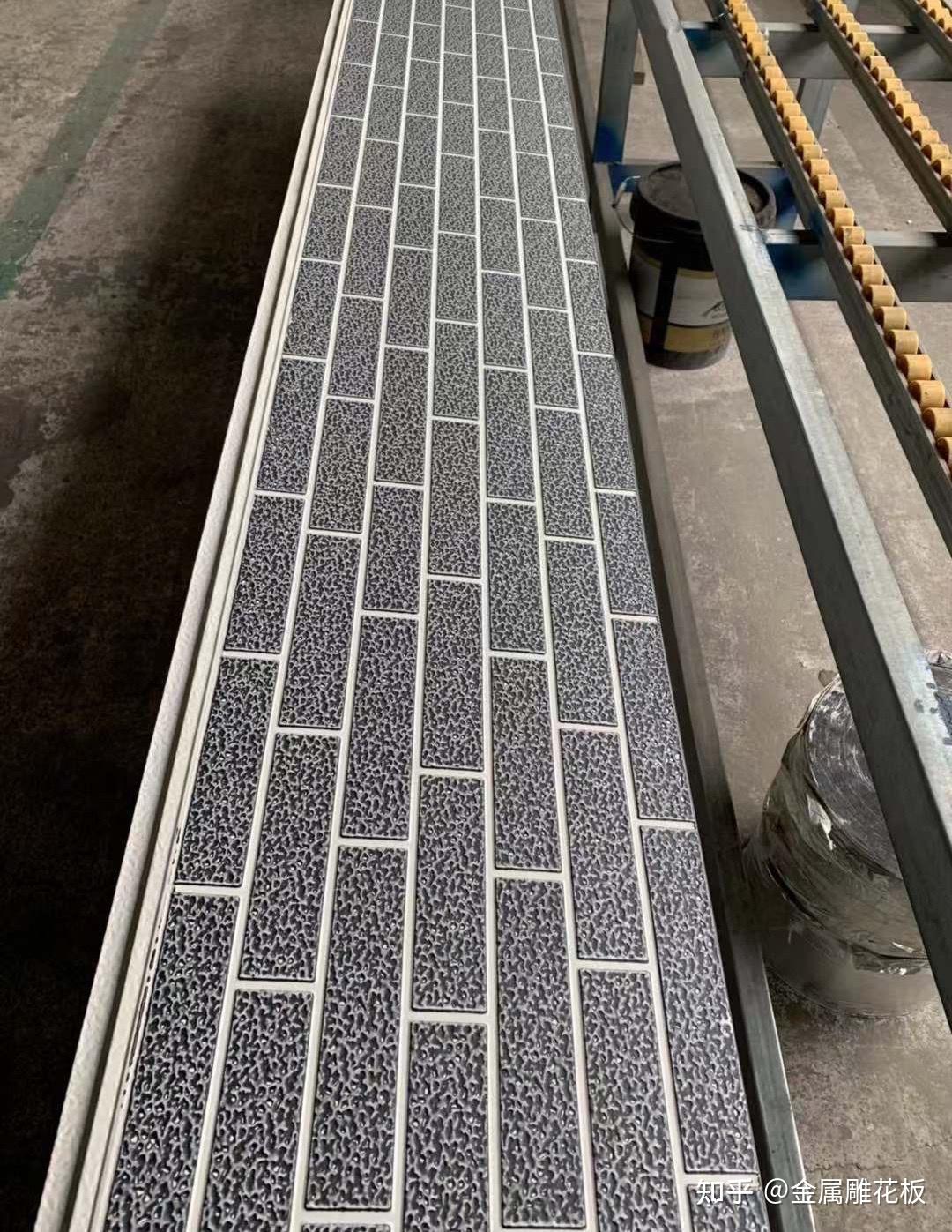 金属雕花板外墙保温装饰一体板