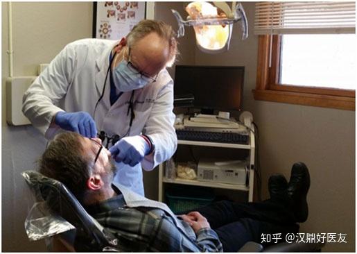 在口腔癌筛查方面,美国癌症协会推荐:20-39岁无症状成年人每3年检查