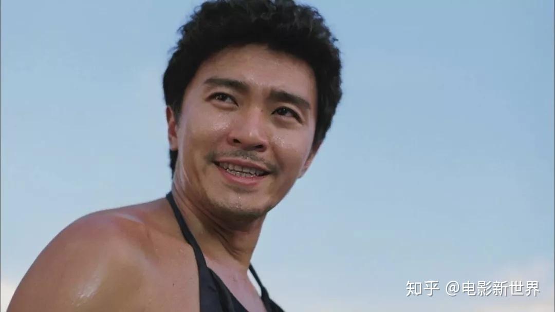 《国产凌凌漆》:周星驰第一次担任导演,第一次合作罗家英 - 知乎