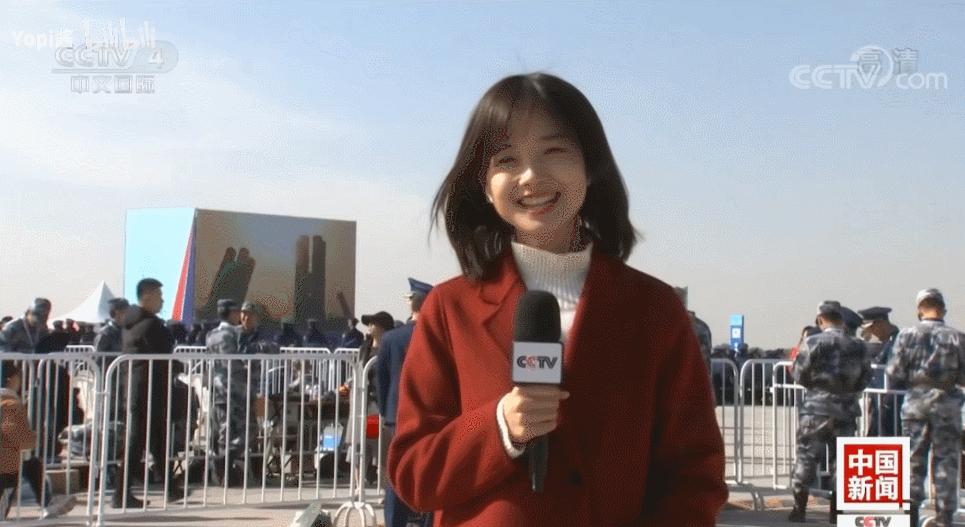 时间回到2020年,一次央视的外景采访,王冰冰的"治愈童颜"火出了圈.