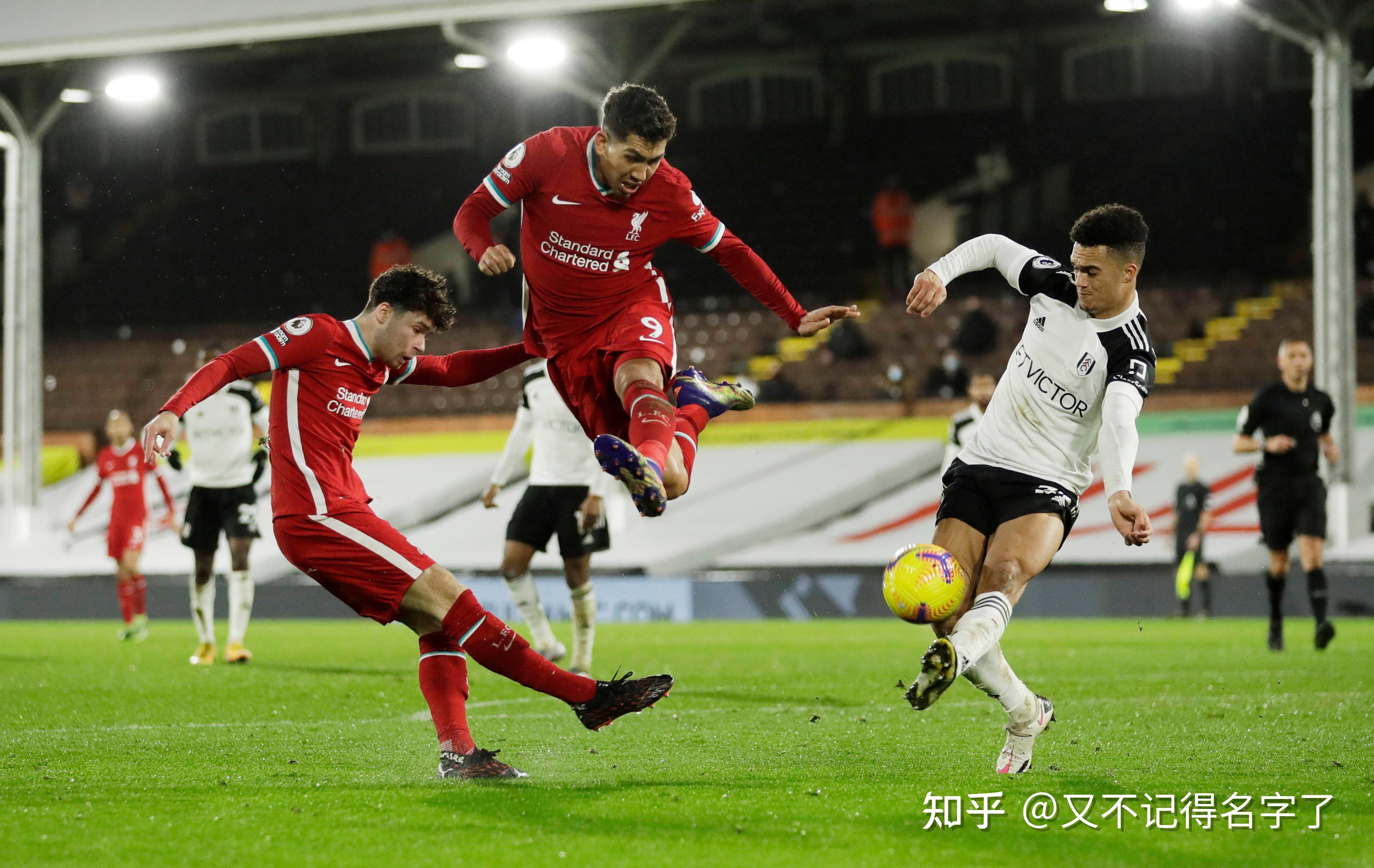 利物浦横扫对手，挺进欧洲顶级赛事下一轮