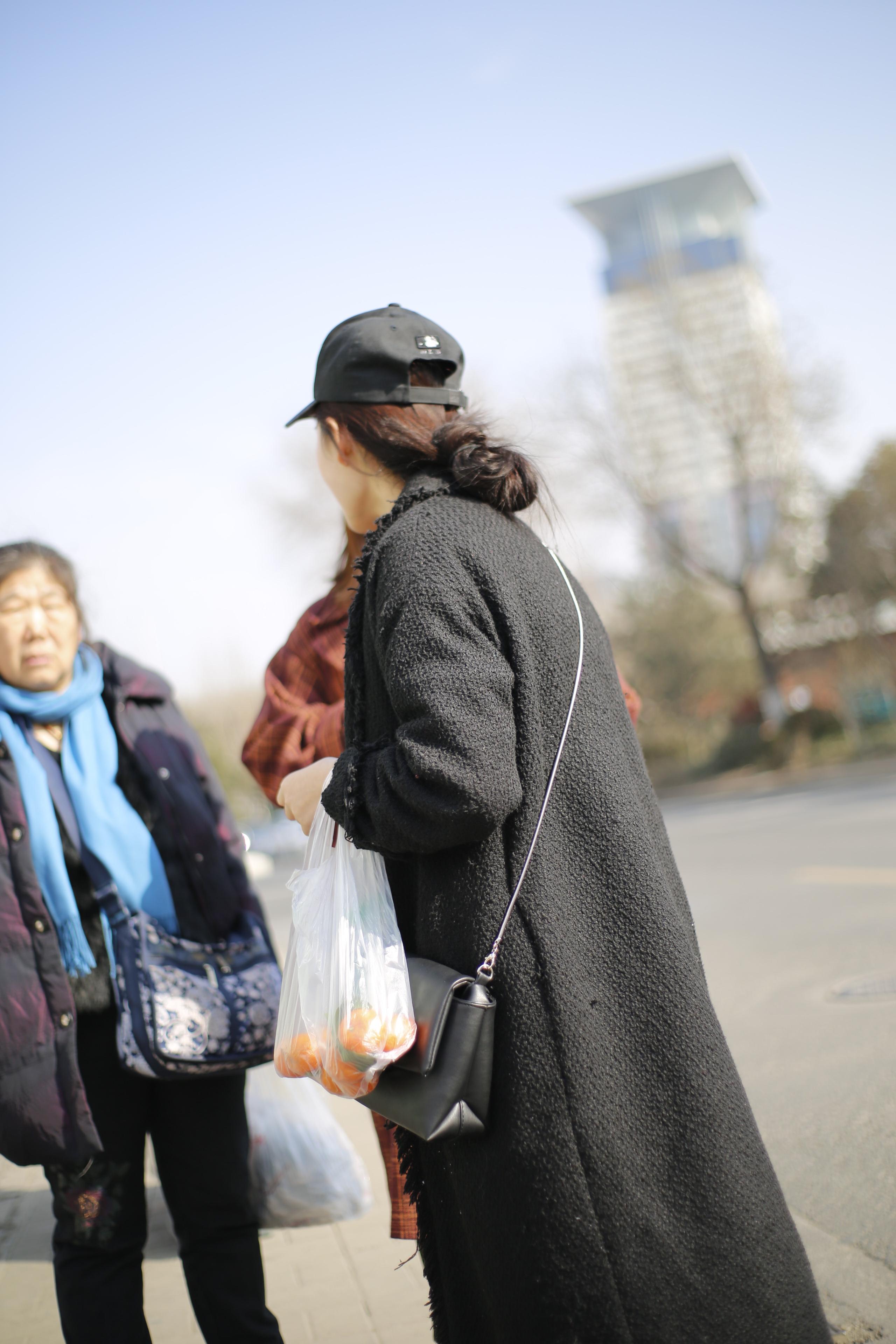 对永诺出国产第一个自动对焦镜头 50 1.8 怎么