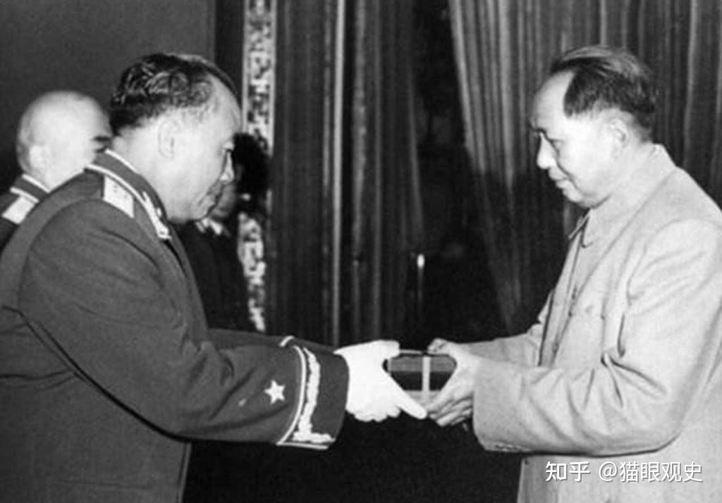 滕代远：资历和战功相当高，在1955年授衔时，为什么没有他？ - 知乎