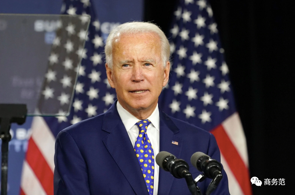 拜登穿ralphlauren就任美国总统却被米歇尔抢了镜