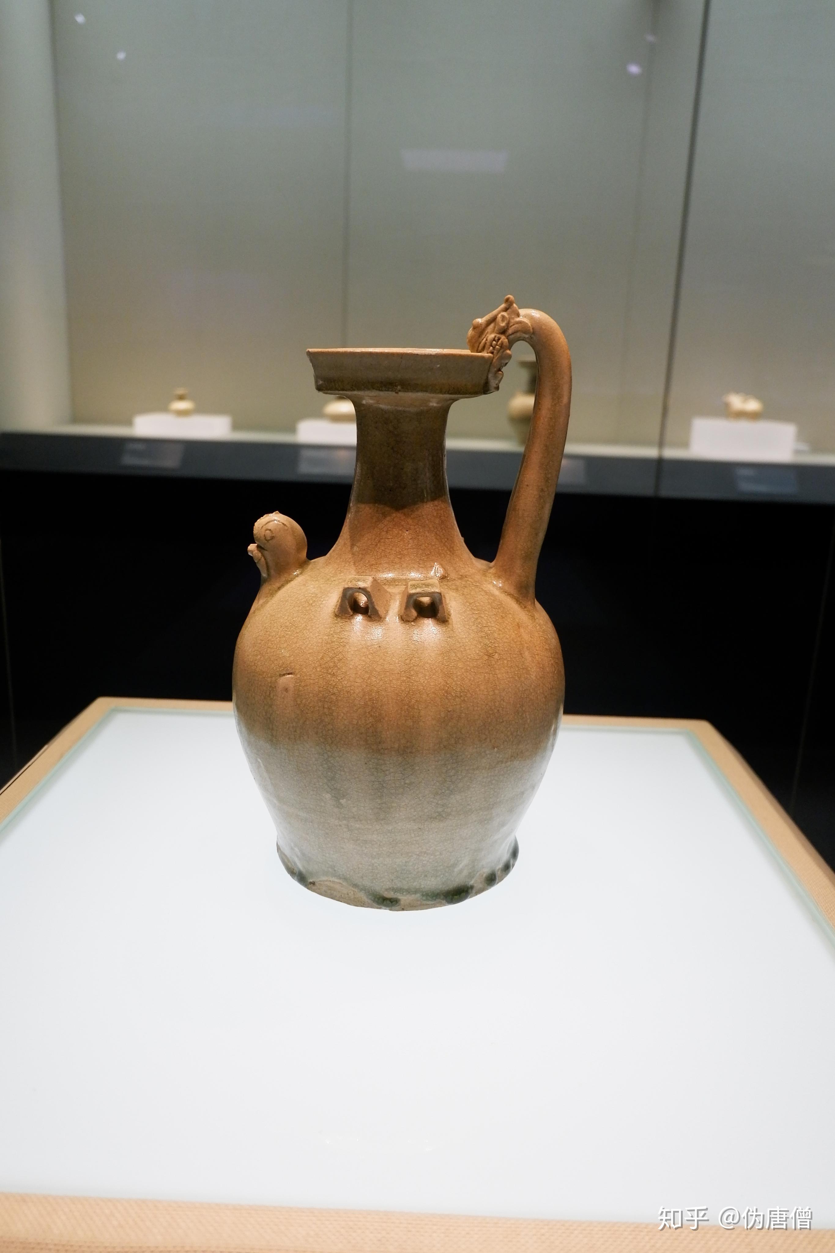 博物馆里的瓷器史7北齐青釉仰覆莲花尊河北博物院藏