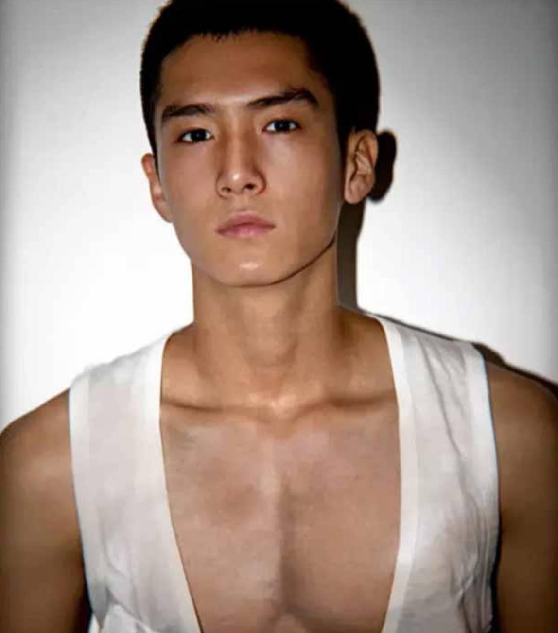 解密太子盛一伦爆赞身材是怎么炼成的?