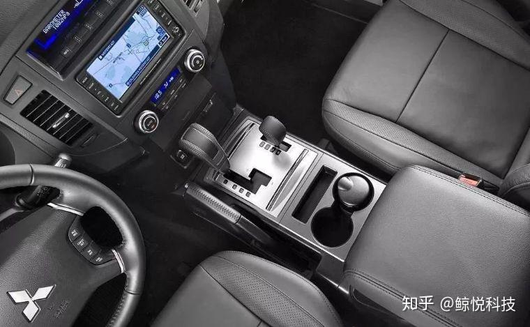 帕杰罗v97所配置的美国rockford音响系统以其卓越的低音喇叭产品和