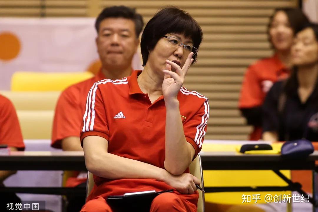 郎平宣布卸任中国女排主教练